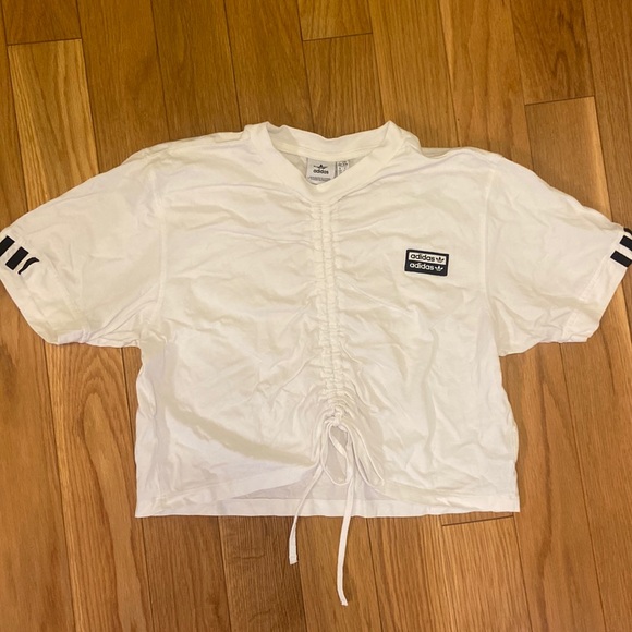 Adidas crop top with ruched detail - Picture 1 of 3